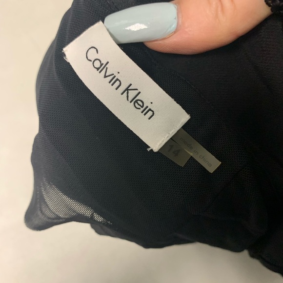 Calvin Klein couture evening wear. REDUCED. Black satin. Well priced. - Picture 7 of 8